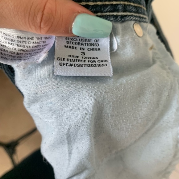 Low rise Jean Short Shorts - Picture 5 of 5